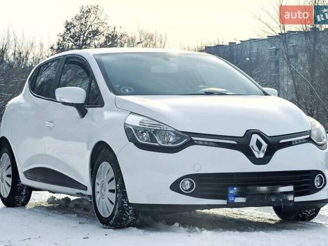 Белый Рено Клио, объемом двигателя 1.46 л и пробегом 301 тыс. км за 6600 $, фото 1 на Automoto.ua