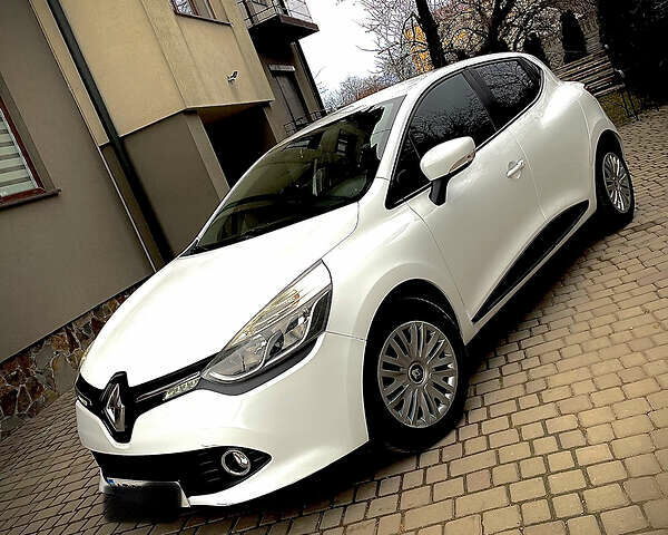 Білий Рено Кліо, об'ємом двигуна 1.5 л та пробігом 210 тис. км за 6700 $, фото 1 на Automoto.ua