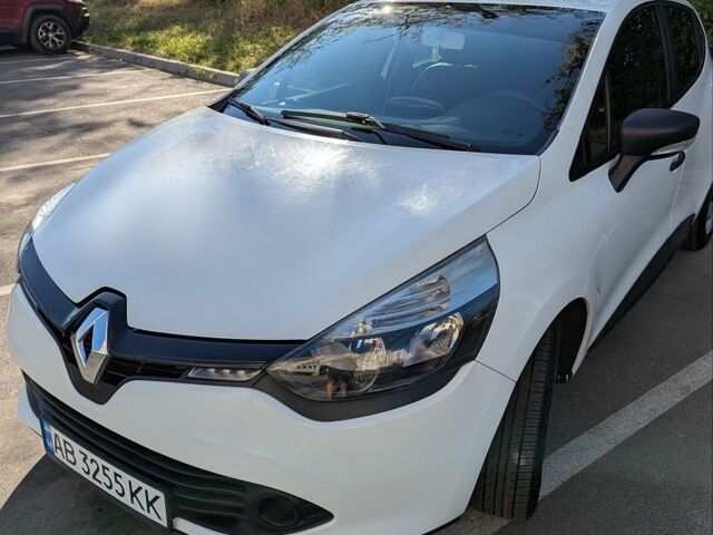 Белый Рено Клио, объемом двигателя 1.46 л и пробегом 265 тыс. км за 6800 $, фото 1 на Automoto.ua