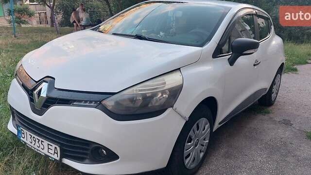 Белый Рено Клио, объемом двигателя 1.5 л и пробегом 197 тыс. км за 7100 $, фото 1 на Automoto.ua