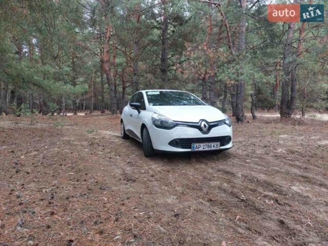 Белый Рено Клио, объемом двигателя 1.46 л и пробегом 248 тыс. км за 7500 $, фото 1 на Automoto.ua