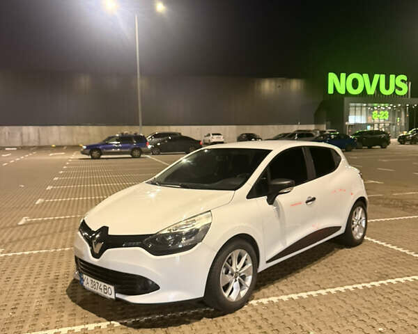 Белый Рено Клио, объемом двигателя 1.5 л и пробегом 135 тыс. км за 7700 $, фото 1 на Automoto.ua