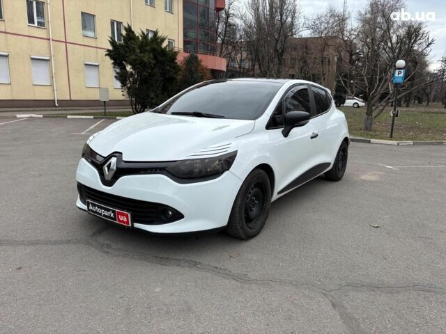 Белый Рено Клио, объемом двигателя 1.5 л и пробегом 264 тыс. км за 8190 $, фото 1 на Automoto.ua