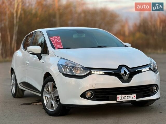 Білий Рено Кліо, об'ємом двигуна 1.5 л та пробігом 194 тис. км за 9550 $, фото 1 на Automoto.ua