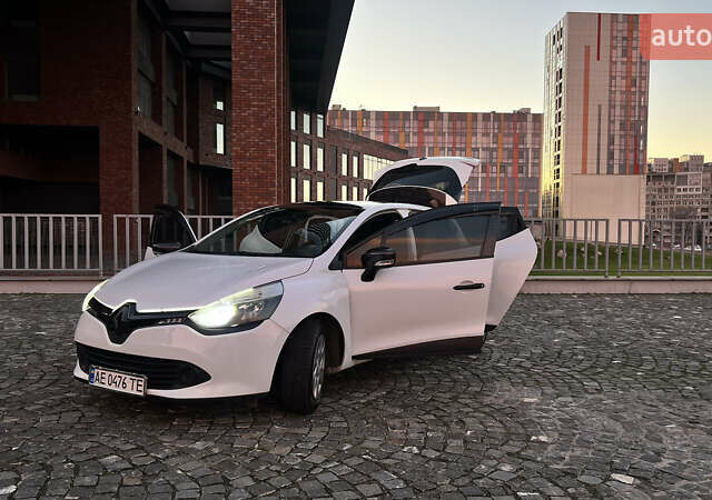 Белый Рено Клио, объемом двигателя 1.46 л и пробегом 229 тыс. км за 8500 $, фото 1 на Automoto.ua