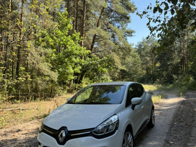 Білий Рено Кліо, об'ємом двигуна 1.46 л та пробігом 103 тис. км за 8600 $, фото 1 на Automoto.ua
