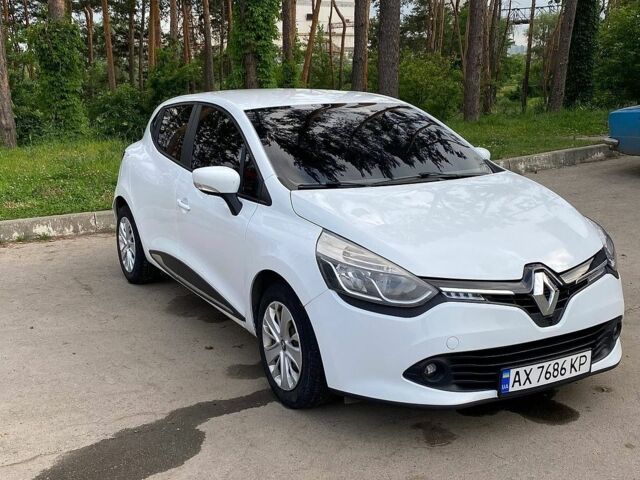 Белый Рено Клио, объемом двигателя 1.46 л и пробегом 314 тыс. км за 7900 $, фото 1 на Automoto.ua