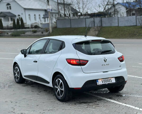 Белый Рено Клио, объемом двигателя 1.5 л и пробегом 186 тыс. км за 7400 $, фото 1 на Automoto.ua