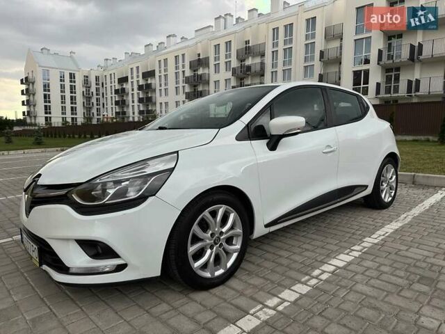 Белый Рено Клио, объемом двигателя 1.46 л и пробегом 171 тыс. км за 9000 $, фото 1 на Automoto.ua