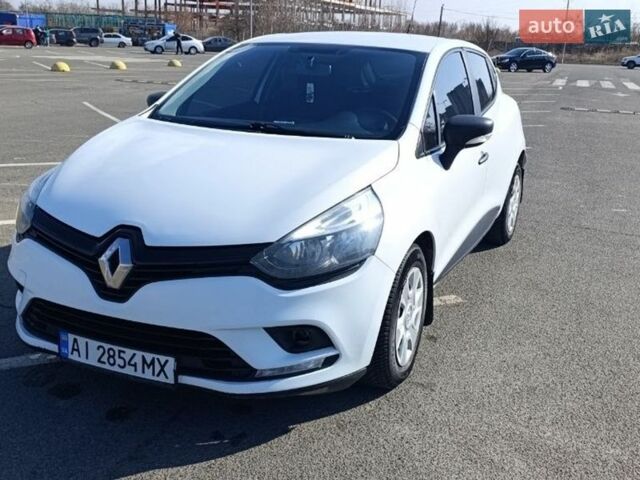 Белый Рено Клио, объемом двигателя 1.46 л и пробегом 359 тыс. км за 6000 $, фото 1 на Automoto.ua