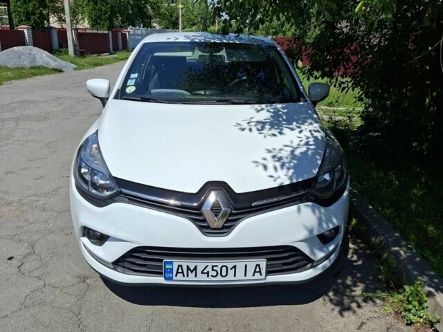 Білий Рено Кліо, об'ємом двигуна 1.5 л та пробігом 170 тис. км за 7950 $, фото 1 на Automoto.ua