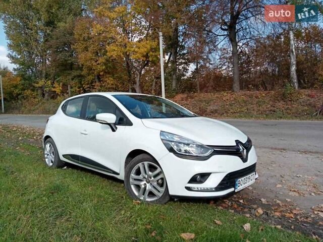 Белый Рено Клио, объемом двигателя 1.5 л и пробегом 36 тыс. км за 10750 $, фото 1 на Automoto.ua