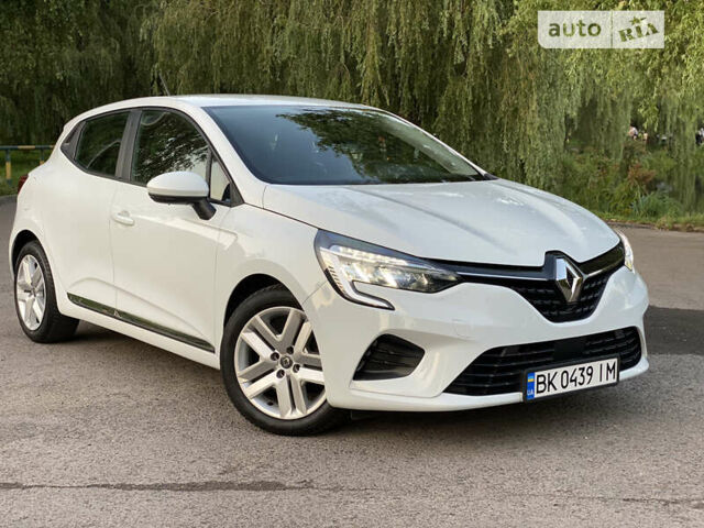Белый Рено Клио, объемом двигателя 1 л и пробегом 131 тыс. км за 9999 $, фото 1 на Automoto.ua