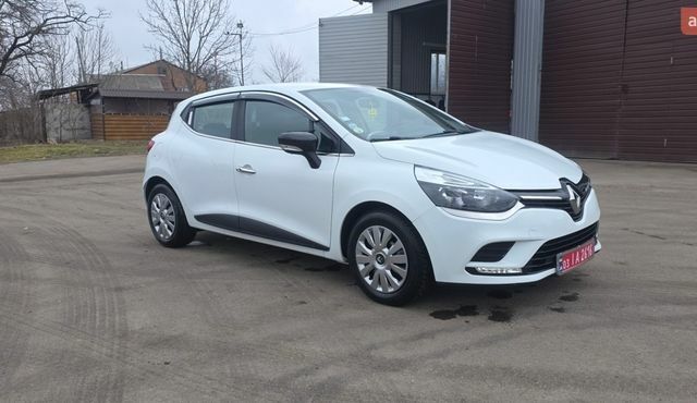 Белый Рено Клио, объемом двигателя 1.5 л и пробегом 179 тыс. км за 9900 $, фото 1 на Automoto.ua