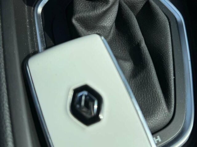 Белый Рено Клио, объемом двигателя 1.6 л и пробегом 39 тыс. км за 17500 $, фото 1 на Automoto.ua