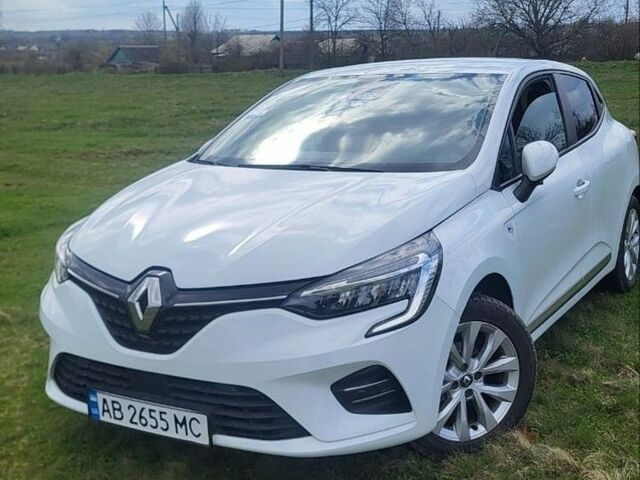 Белый Рено Клио, объемом двигателя 1 л и пробегом 41 тыс. км за 11700 $, фото 1 на Automoto.ua