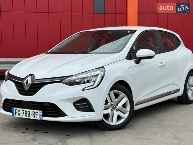Белый Рено Клио, объемом двигателя 1.6 л и пробегом 132 тыс. км за 14900 $, фото 1 на Automoto.ua