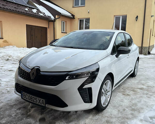 Білий Рено Кліо, об'ємом двигуна 1.6 л та пробігом 10 тис. км за 18500 $, фото 1 на Automoto.ua