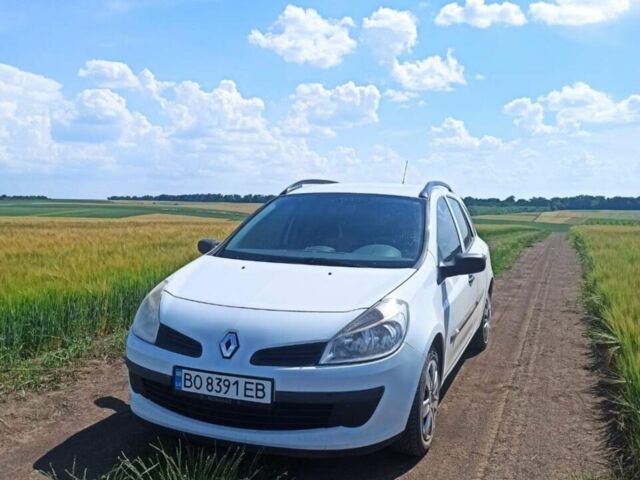 Білий Рено Кліо, об'ємом двигуна 1.46 л та пробігом 180 тис. км за 5200 $, фото 1 на Automoto.ua
