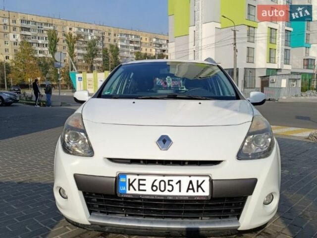 Белый Рено Клио, объемом двигателя 1.15 л и пробегом 270 тыс. км за 4600 $, фото 1 на Automoto.ua