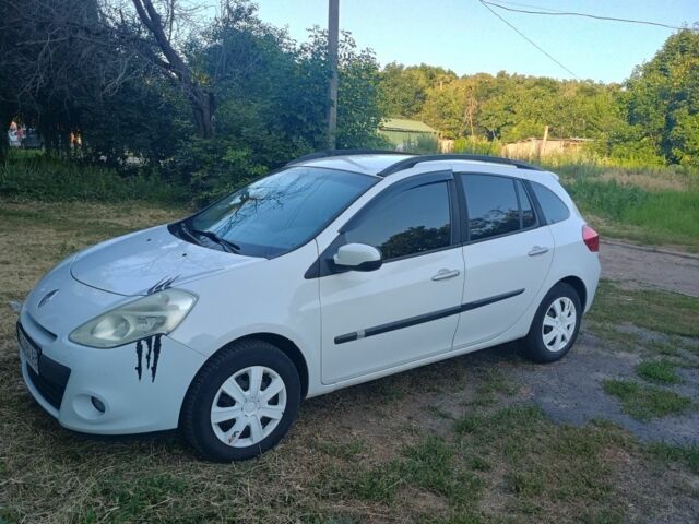 Білий Рено Кліо, об'ємом двигуна 1.5 л та пробігом 285 тис. км за 5352 $, фото 1 на Automoto.ua