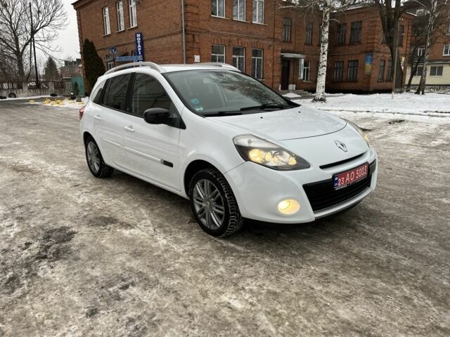 Белый Рено Клио, объемом двигателя 1.2 л и пробегом 177 тыс. км за 5450 $, фото 1 на Automoto.ua