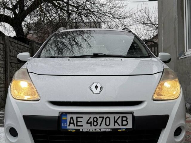 Білий Рено Кліо, об'ємом двигуна 1.46 л та пробігом 160 тис. км за 5500 $, фото 1 на Automoto.ua