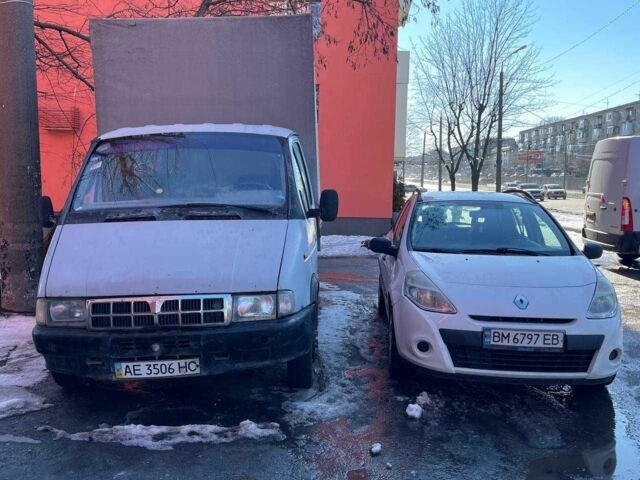 Белый Рено Клио, объемом двигателя 1.1 л и пробегом 250 тыс. км за 3700 $, фото 1 на Automoto.ua