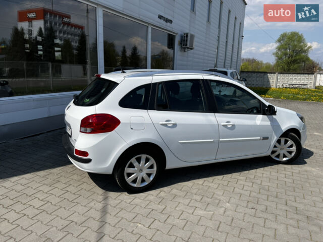 Белый Рено Клио, объемом двигателя 1.5 л и пробегом 215 тыс. км за 6300 $, фото 1 на Automoto.ua
