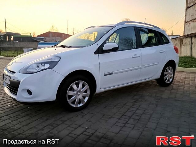 Белый Рено Клио, объемом двигателя 1.5 л и пробегом 1110 тыс. км за 6999 $, фото 1 на Automoto.ua