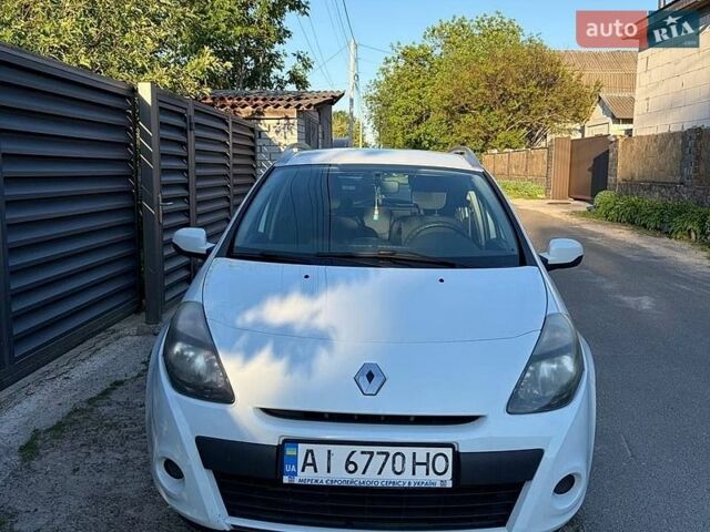 Білий Рено Кліо, об'ємом двигуна 1.5 л та пробігом 196 тис. км за 5400 $, фото 1 на Automoto.ua