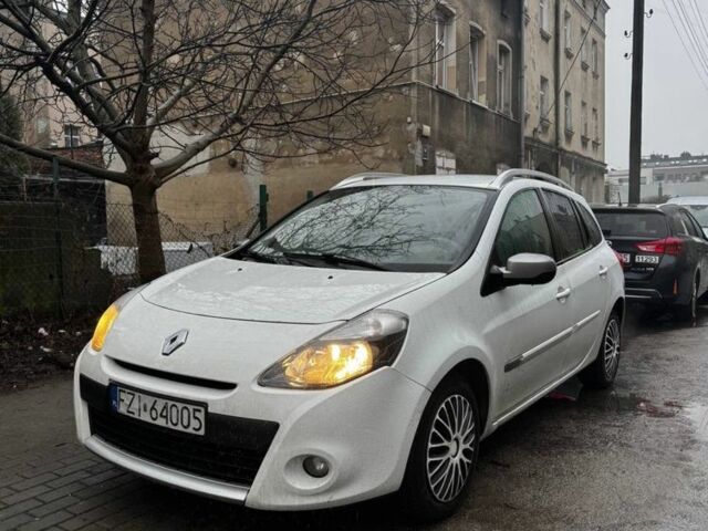 Белый Рено Клио, объемом двигателя 1.5 л и пробегом 370 тыс. км за 2900 $, фото 1 на Automoto.ua