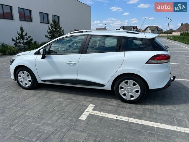 Белый Рено Клио, объемом двигателя 0 л и пробегом 250 тыс. км за 6500 $, фото 1 на Automoto.ua