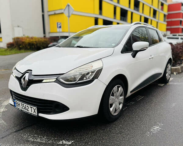 Белый Рено Клио, объемом двигателя 1.5 л и пробегом 286 тыс. км за 7000 $, фото 1 на Automoto.ua