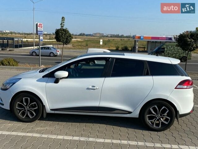 Белый Рено Клио, объемом двигателя 1.5 л и пробегом 257 тыс. км за 7300 $, фото 1 на Automoto.ua