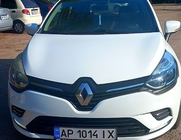 Білий Рено Кліо, об'ємом двигуна 1.5 л та пробігом 254 тис. км за 8600 $, фото 1 на Automoto.ua