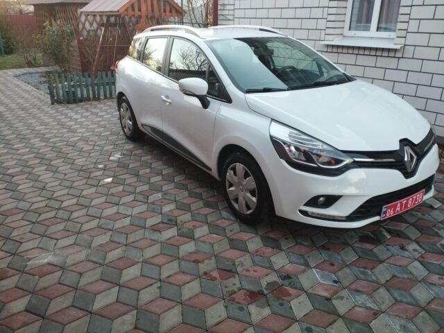 Белый Рено Клио, объемом двигателя 0 л и пробегом 189 тыс. км за 8950 $, фото 1 на Automoto.ua
