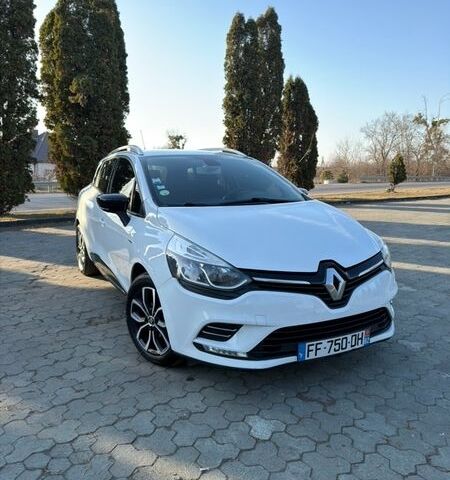 Білий Рено Кліо, об'ємом двигуна 1.5 л та пробігом 275 тис. км за 8800 $, фото 1 на Automoto.ua