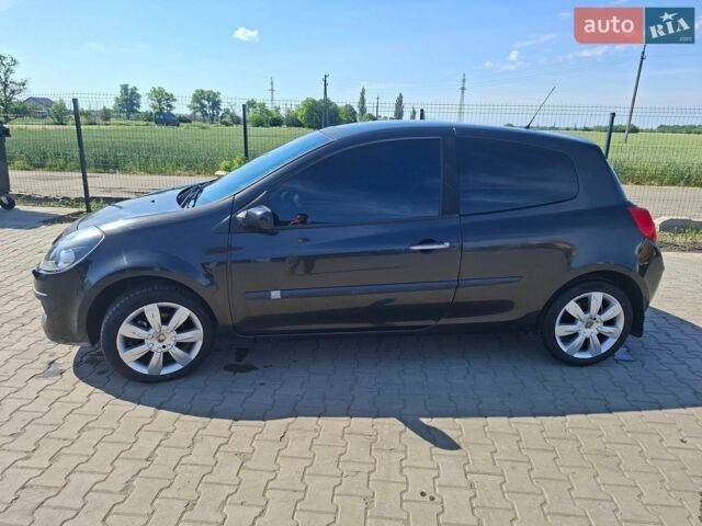 Черный Рено Клио, объемом двигателя 1.6 л и пробегом 204 тыс. км за 3500 $, фото 1 на Automoto.ua