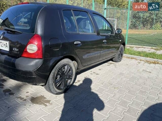 Рено Клио 2006 в Черновцах на Automoto.ua Черный Рено Клио, объемом двигателя 1.2 л и пробегом 211 тыс. км за 3300 $, фото 1 на Automoto.ua