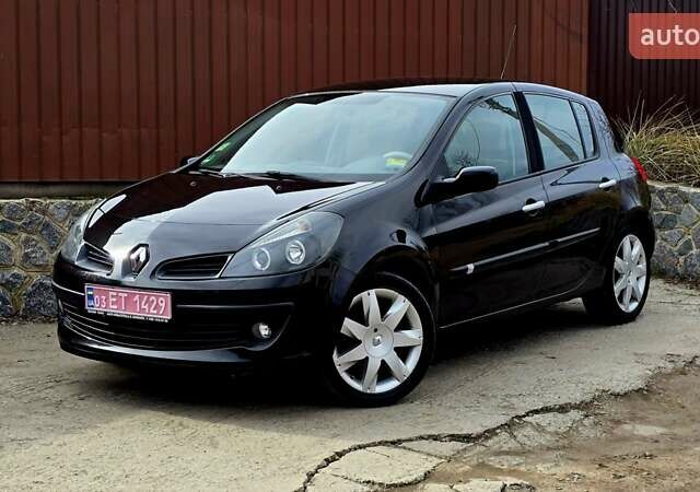 Черный Рено Клио, объемом двигателя 2 л и пробегом 185 тыс. км за 6999 $, фото 1 на Automoto.ua