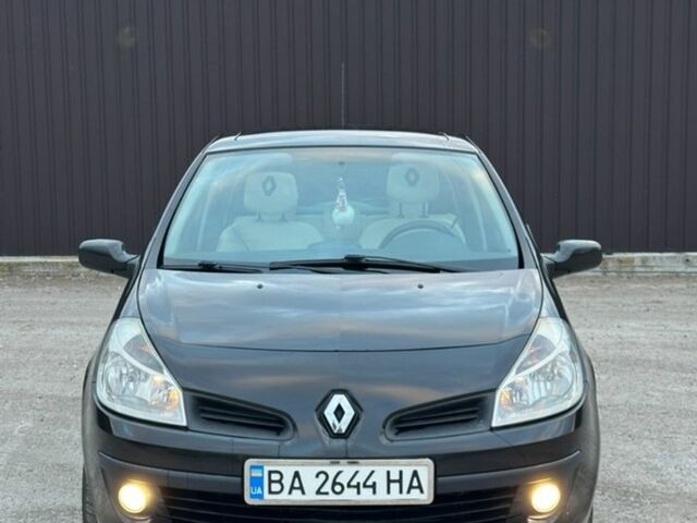 Чорний Рено Кліо, об'ємом двигуна 1.6 л та пробігом 207 тис. км за 5600 $, фото 1 на Automoto.ua