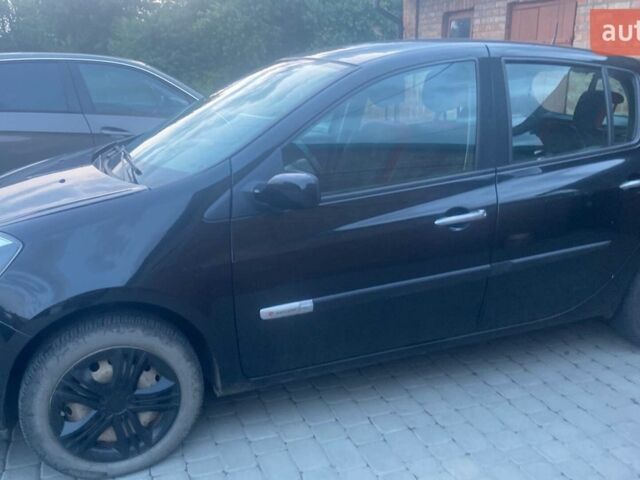Чорний Рено Кліо, об'ємом двигуна 1.1 л та пробігом 250 тис. км за 4000 $, фото 1 на Automoto.ua