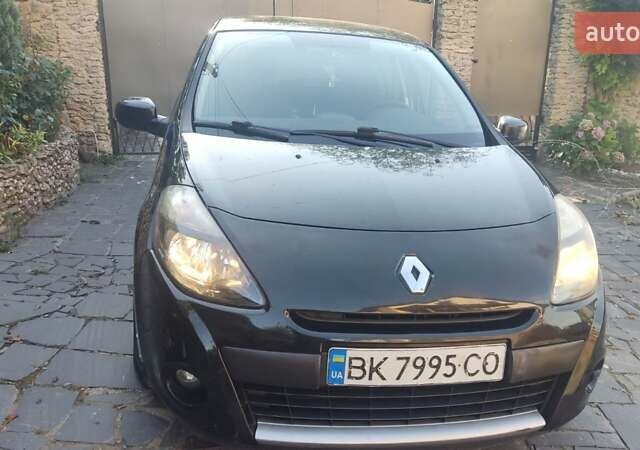 Чорний Рено Кліо, об'ємом двигуна 1.5 л та пробігом 254 тис. км за 4400 $, фото 1 на Automoto.ua