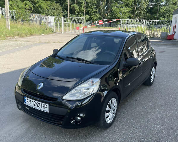 Черный Рено Клио, объемом двигателя 1.46 л и пробегом 299 тыс. км за 4800 $, фото 1 на Automoto.ua
