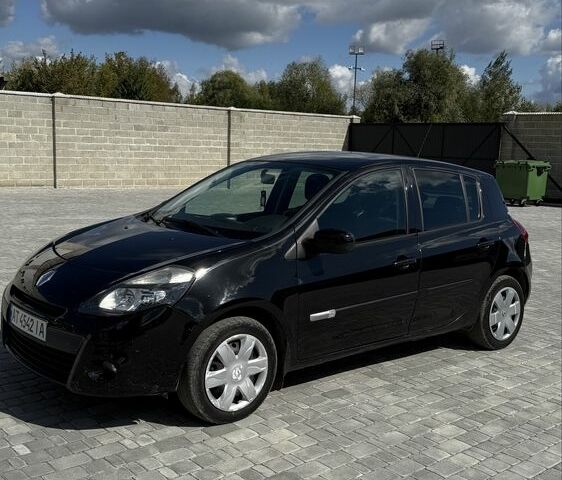 Чорний Рено Кліо, об'ємом двигуна 1.5 л та пробігом 240 тис. км за 5400 $, фото 1 на Automoto.ua