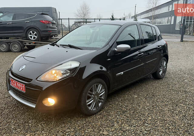 Черный Рено Клио, объемом двигателя 1.2 л и пробегом 240 тыс. км за 5750 $, фото 1 на Automoto.ua