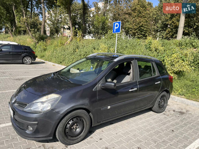 Черный Рено Клио, объемом двигателя 1.2 л и пробегом 225 тыс. км за 5000 $, фото 1 на Automoto.ua