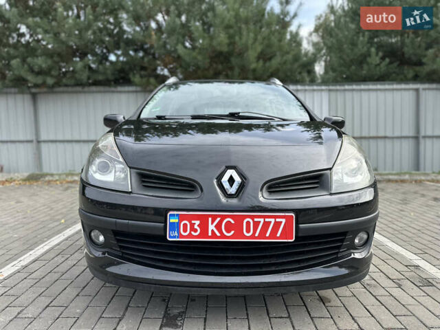 Черный Рено Клио, объемом двигателя 1.6 л и пробегом 227 тыс. км за 5100 $, фото 1 на Automoto.ua