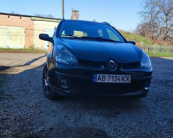 Черный Рено Клио, объемом двигателя 1.1 л и пробегом 220 тыс. км за 5000 $, фото 1 на Automoto.ua